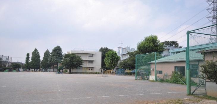 Primary school. 330m to Mizutani elementary school
