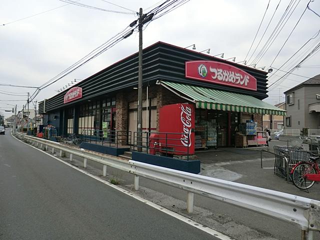 Supermarket. Tsurukame 667m to land Mizutani shop