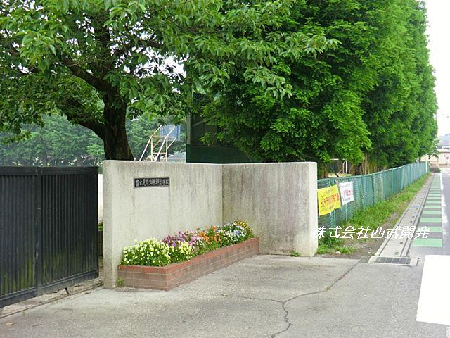 Primary school. Fujimi Municipal Tsuruse to elementary school 360m