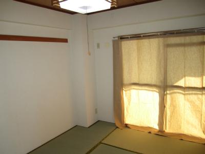 Living and room. 6 Pledge Japanese-style room. 