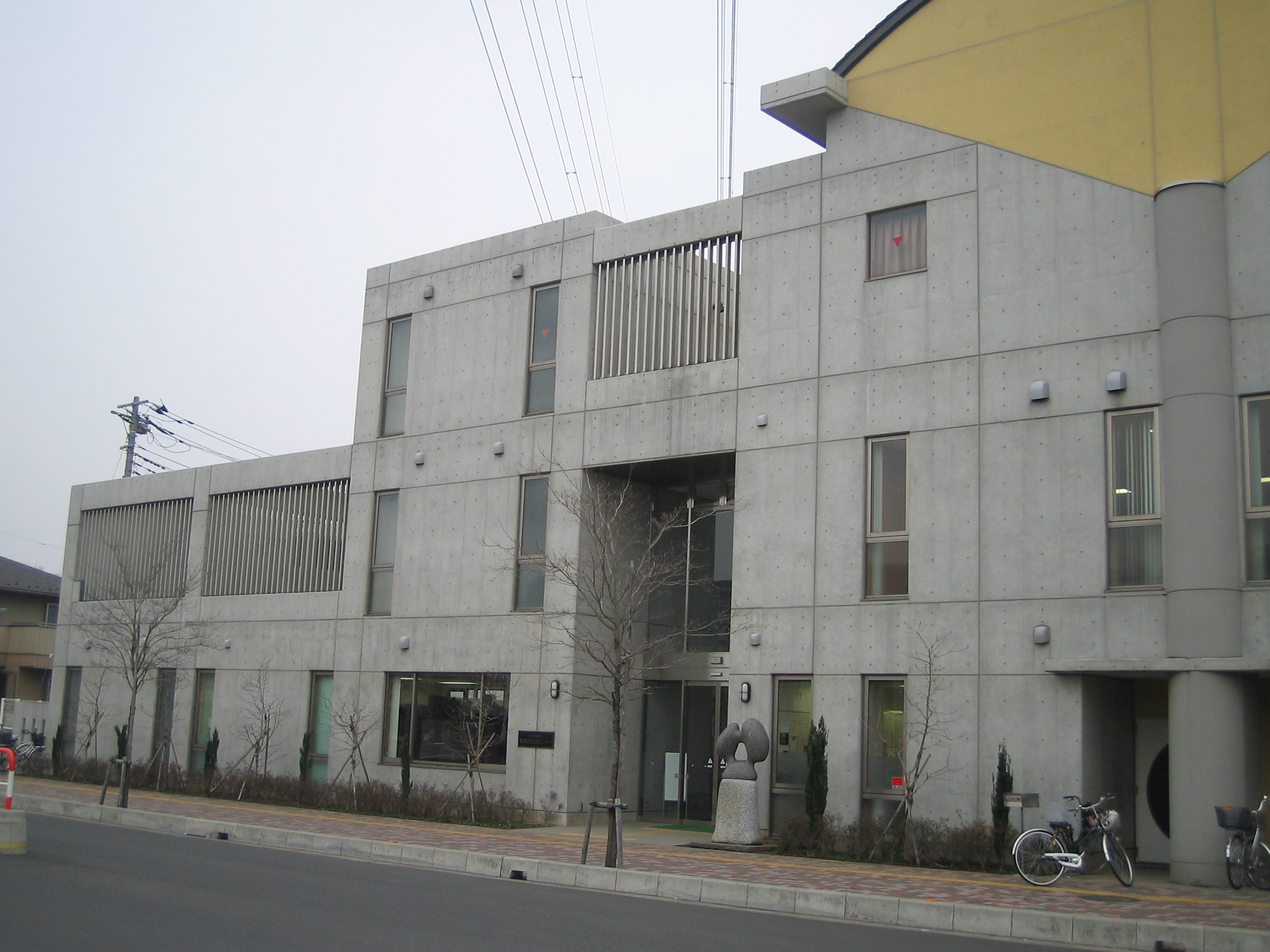 library. Fujimi municipal library Tsurusenishi Branch (library) to 660m