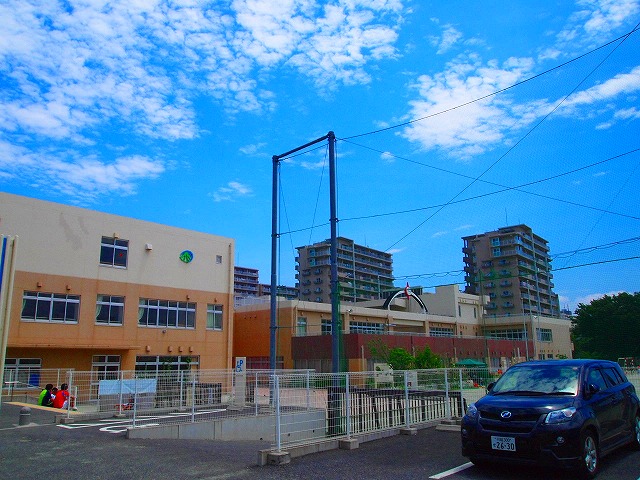 Primary school. 568m to Fujimi Municipal Tsuruse stand elementary school (elementary school)