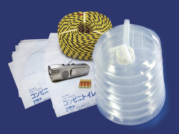 Other.  [Disaster prevention stockpile warehouse] As with the emergency, Prepare a disaster stockpile warehouse in common areas. It equipped with a collapsible water plastic tank, etc.. (Same specifications)
