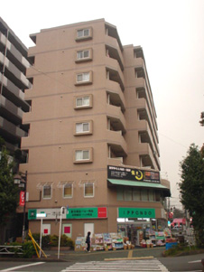 Dorakkusutoa. One main hall Mizuhodai store of medicine 436m to (drugstore)