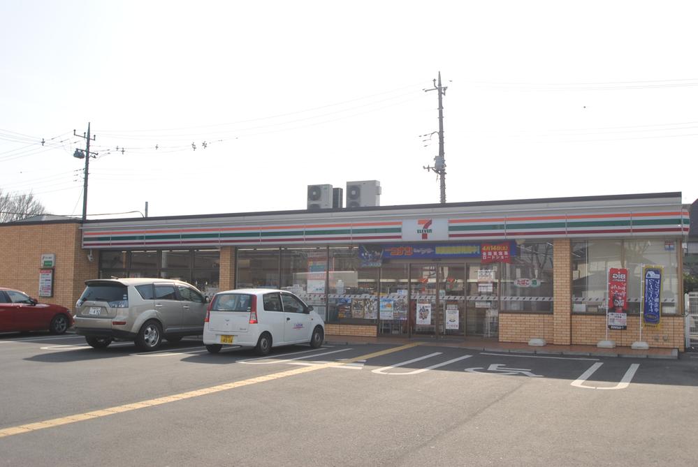 Convenience store. 527m to Seven-Eleven Fujimi Hariya 1-chome