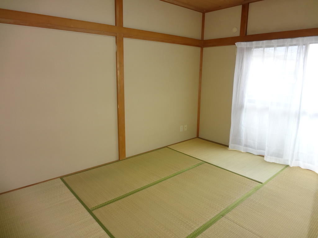 Living and room. 6 Pledge Japanese-style room It comes with a closet