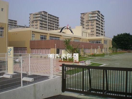 Primary school. 414m to Fujimi Municipal Tsuruse stand elementary school