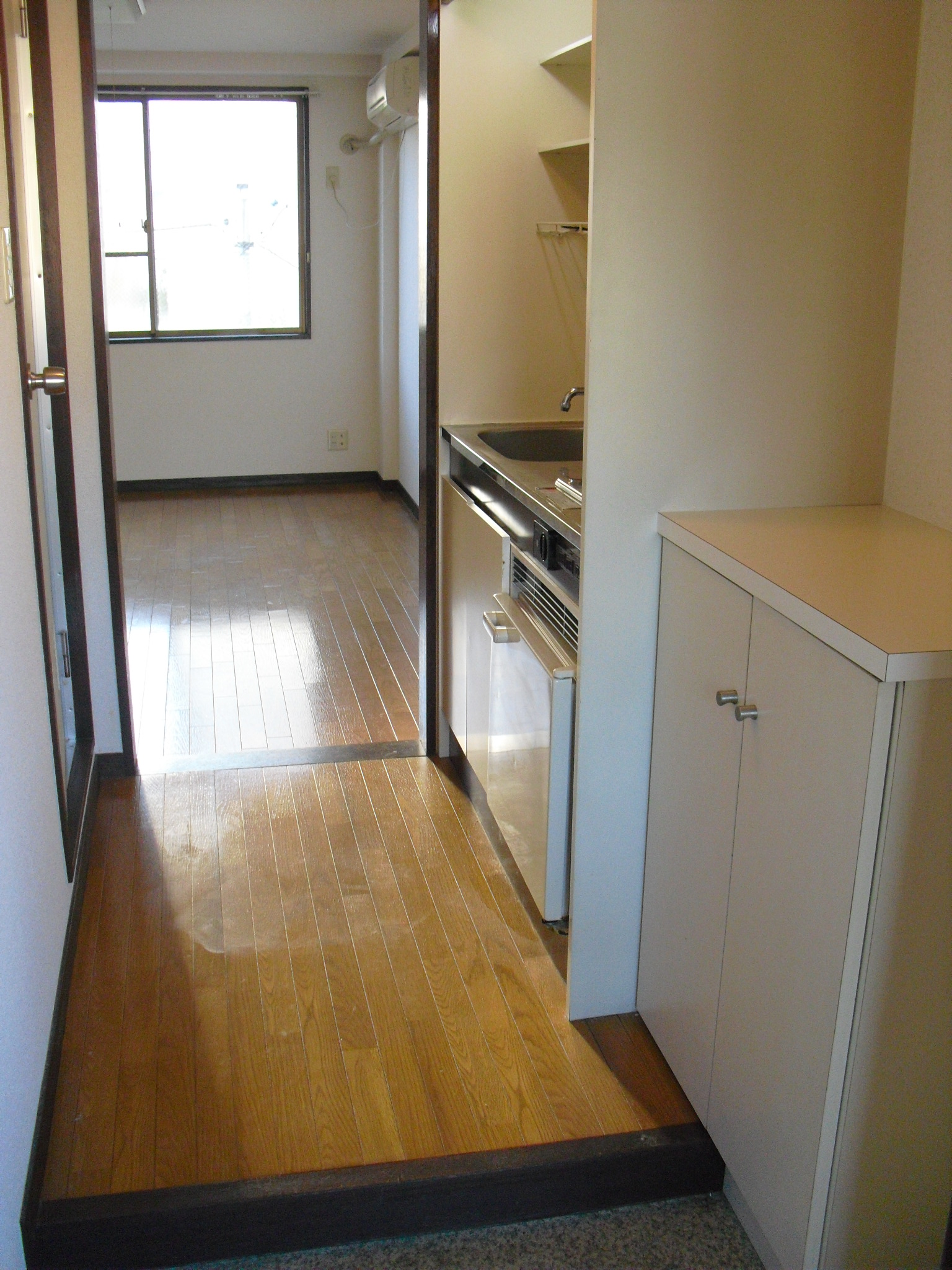 Entrance. It comes with shoes BOX.