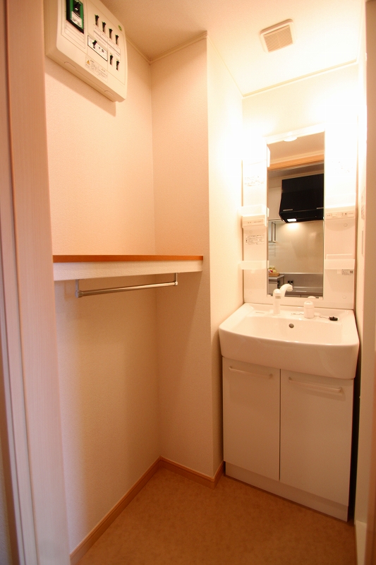 Washroom. ■ Same apartment It is similar to indoor photo