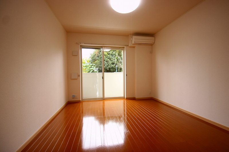 Living and room. ■ Same apartment It is similar to indoor photo