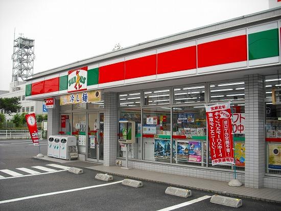 Convenience store. 475m until Thanksgiving Ohara shop
