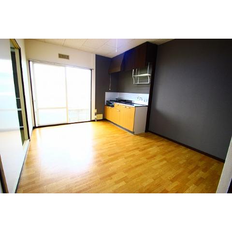 Living and room