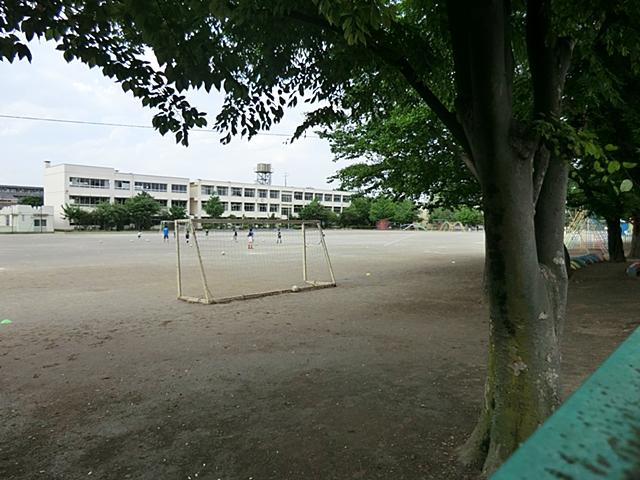 Primary school. 709m to Fujimino Tatsukoma Nishi Elementary School