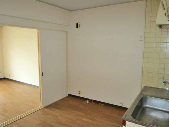 Living and room. DK