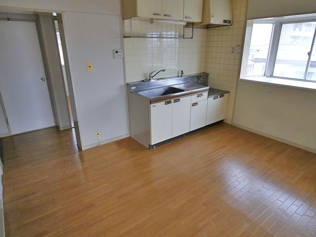 Living and room. DK