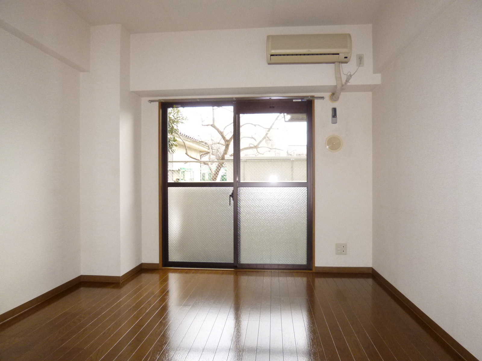 Living and room