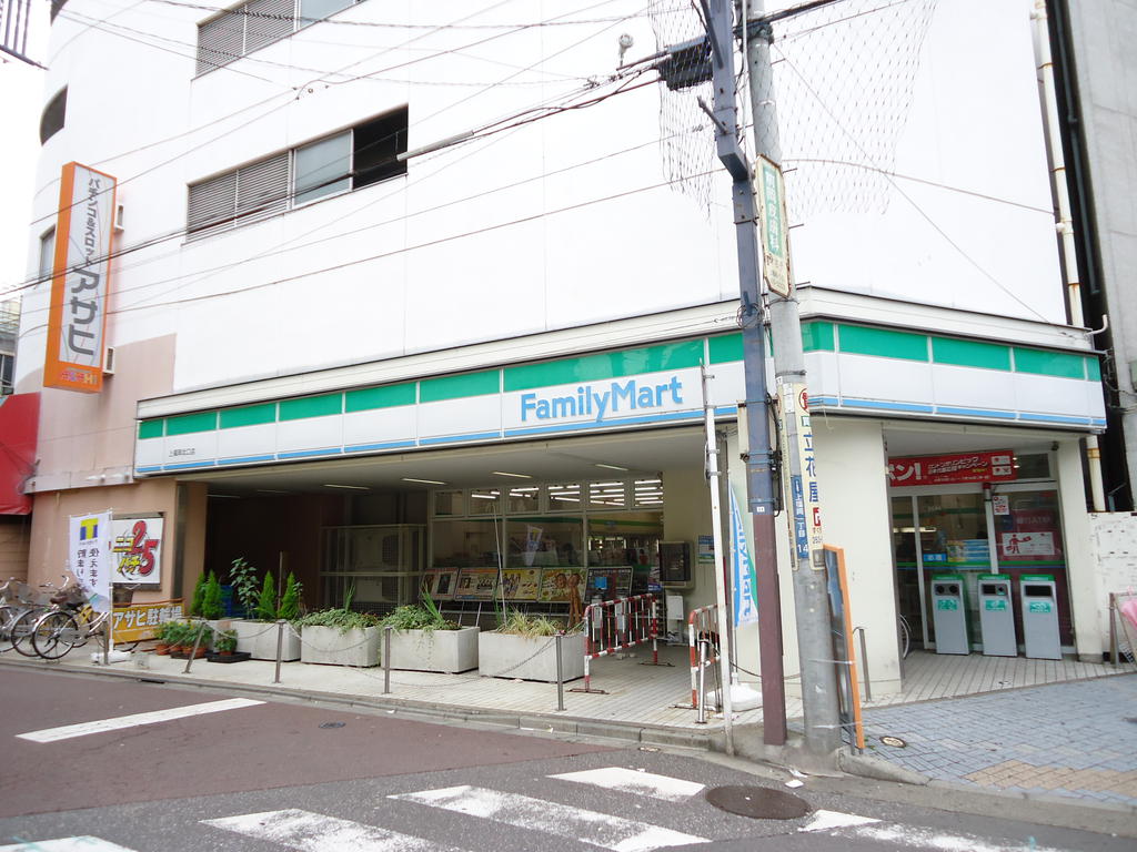 Convenience store. FamilyMart Kamifukuoka north exit store up (convenience store) 716m