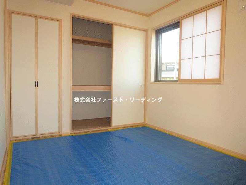 Non-living room. Japanese-style room By removing the partition 23.8 ~ You can also you live as a luxury LDK 24.3 quires! (Same specification equipment)