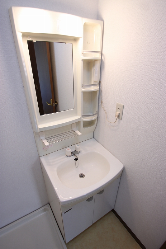 Washroom.  ■ Same apartment It is similar to photo
