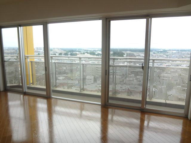 Living and room