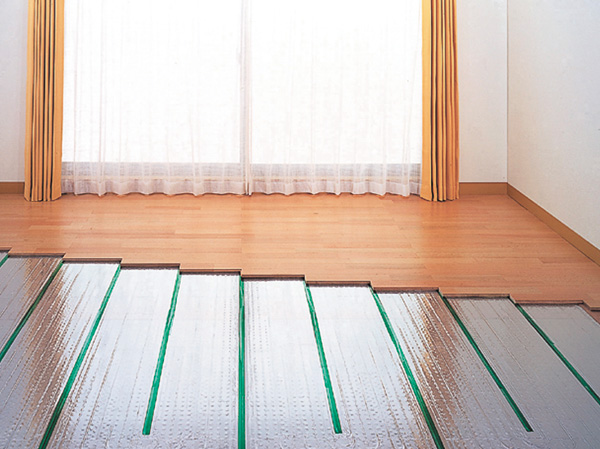 Interior.  [TES hot water floor heating] living ・ The dining, Adopt the TES hot water floor heating to warm slowly comfortably from feet. Since the dust and dirt is not Maiagara, Do not have to worry about indoor air is dirty. (Same specifications)