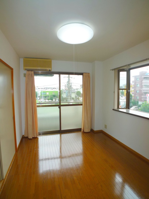 Living and room