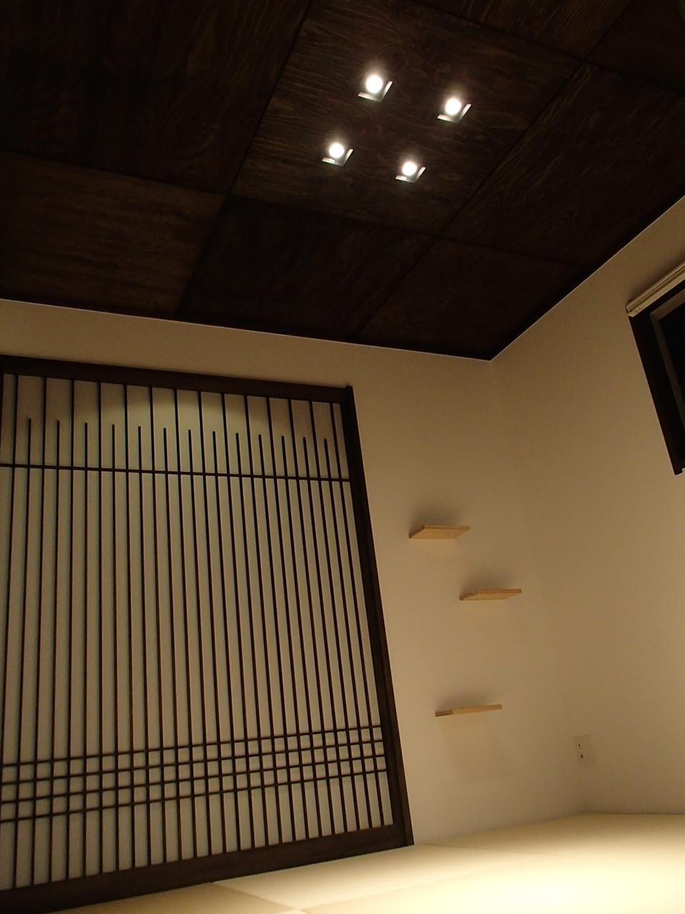 Non-living room. It is a modern Japanese-style room. 