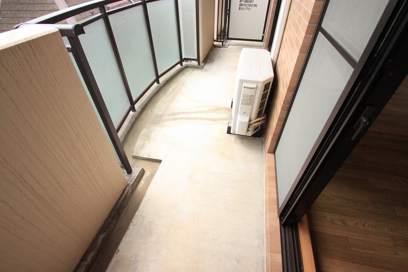 Balcony. ■ Same apartment It is similar to photo