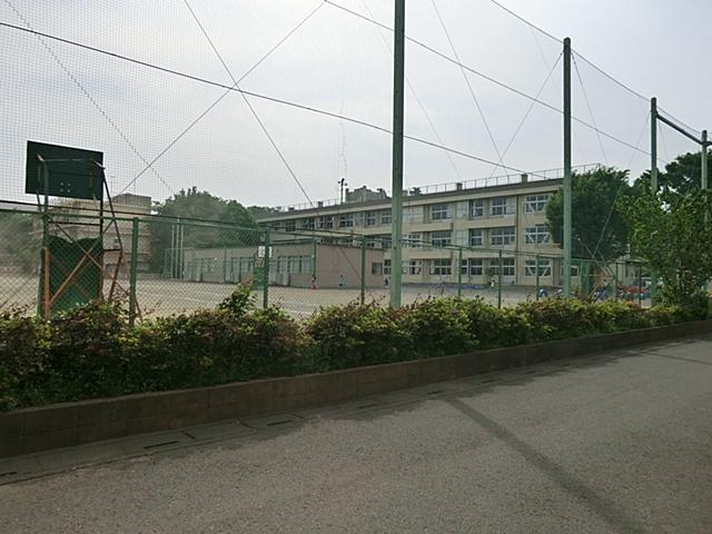 Primary school. Tsurugaoka until elementary school 550m