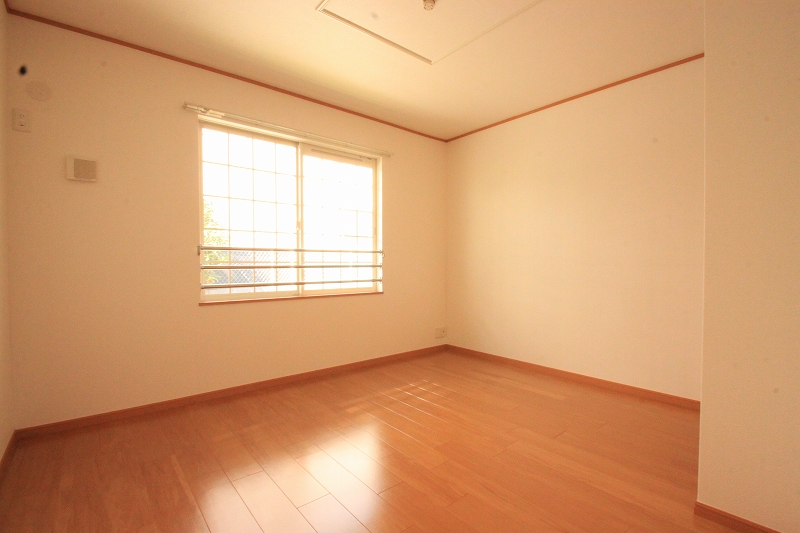 Other room space.  ■ The same type The room is a picture