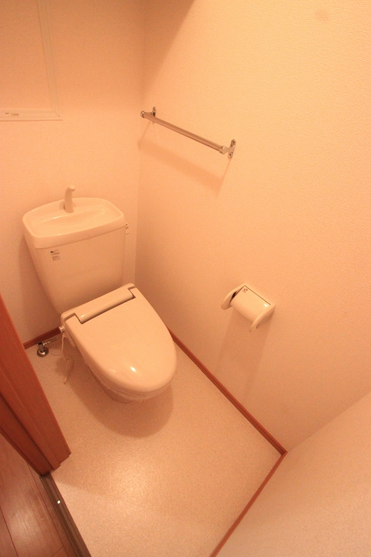 Toilet.  ■ The same type The room is a picture