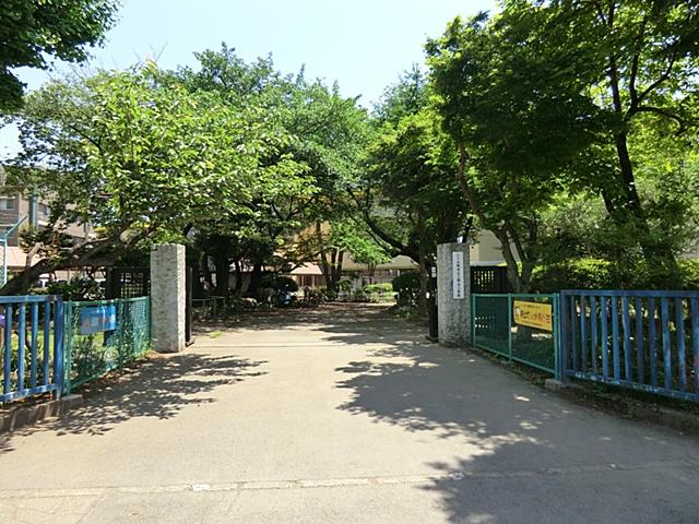 Primary school. Uwanodai until elementary school 650m