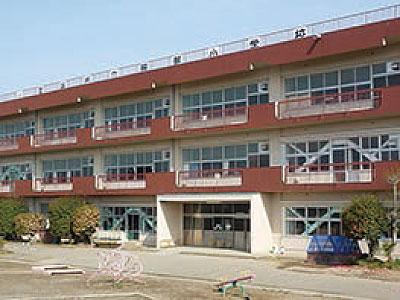 Primary school. 150m until Okabe elementary school