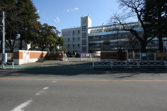 Primary school. Sakuragaoka to elementary school (elementary school) 776m
