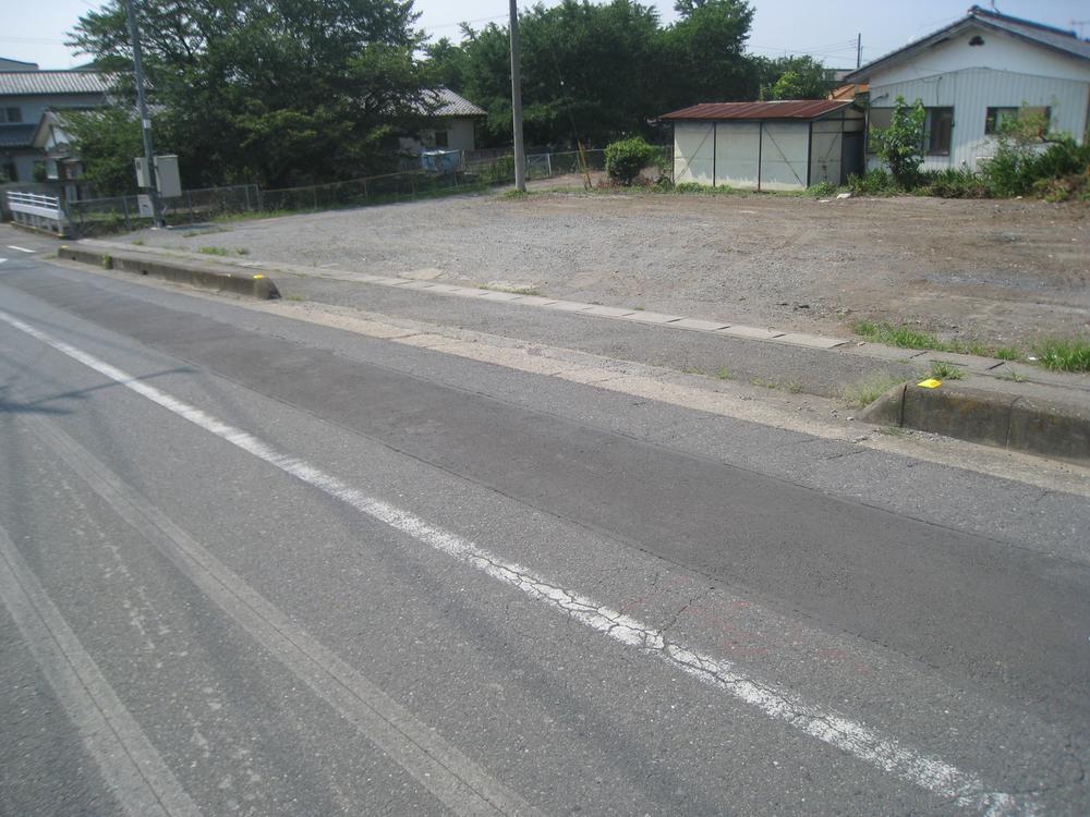 Local photos, including front road. It is the east front road. 