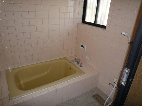 Bathroom. 1 pyeong type ・ With reheating
