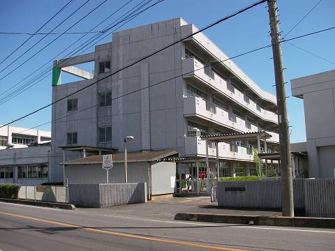 Primary school. Fukaya Municipal Fukaya Nishi Elementary School 815m until the (elementary school)