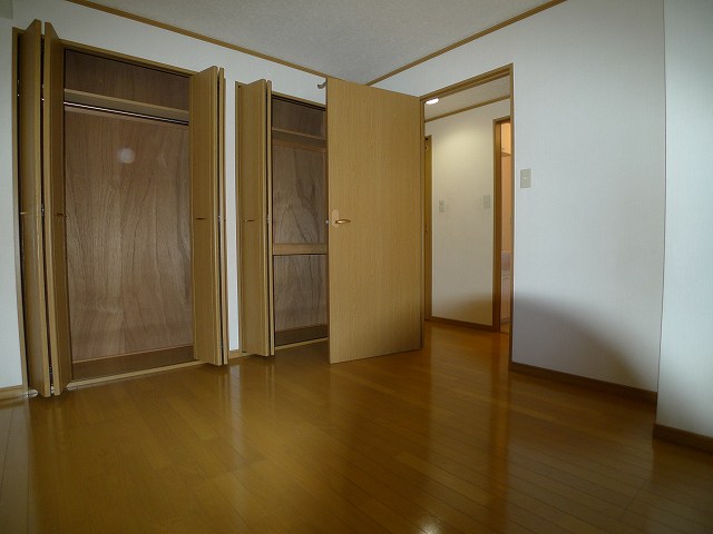 Other room space. Entrance side Western-style