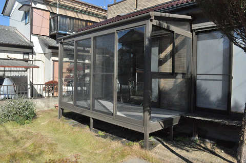 Other room space. Laundry worry because there is a solarium