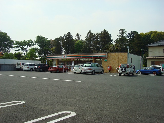 Convenience store. Seven-Eleven Fukaya Minamitori store up (convenience store) 657m
