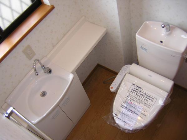 Toilet. Hand washing is also in in the room toilet. It is fashionable