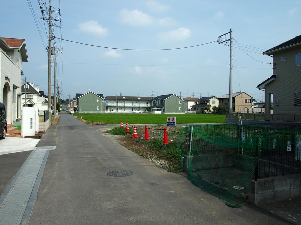 Local land photo. North 4m is a public road. 