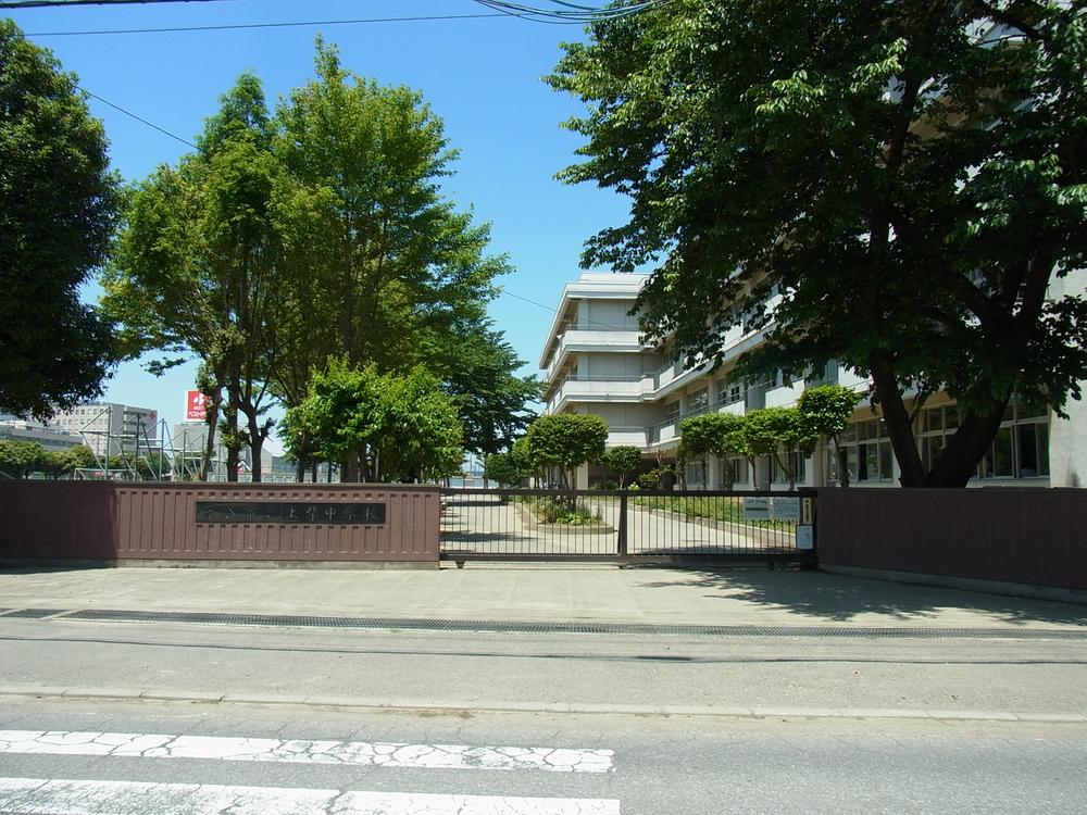 Junior high school. Fukaya Municipal Kamishiba until junior high school 1090m