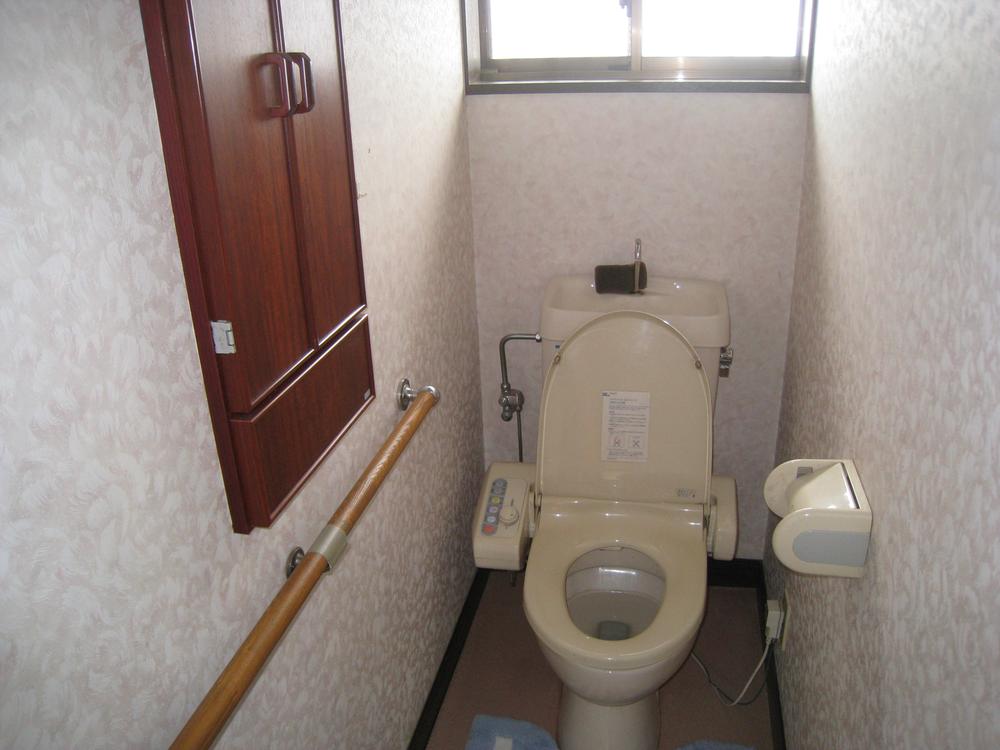 Toilet. It is with Ushuretto