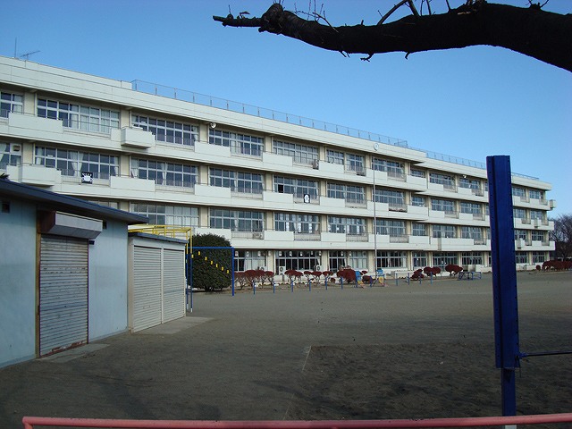 Primary school. Fukaya Municipal Kamishiba Nishi Elementary School 386m until the (elementary school)