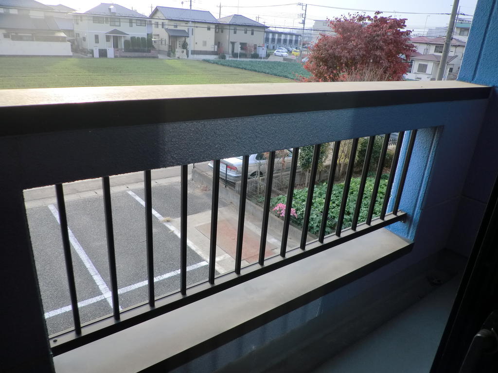 Balcony. 2F Western style room Southwest-facing veranda