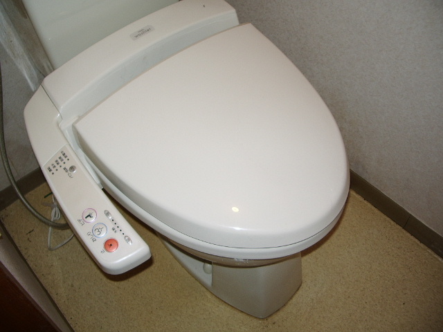 Toilet. Washlet is with !!