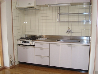 Kitchen.  ※ Stove is not attached.