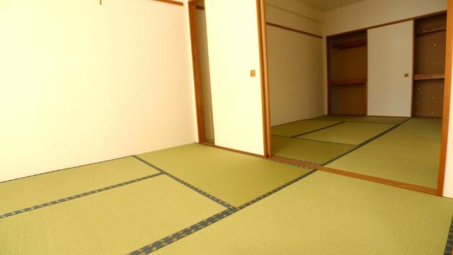 Non-living room. 2 between the continuance of the Japanese-style room Antioxidant used in Daiken Japanese paper tatami You have been in the room-friendly for those with allergies