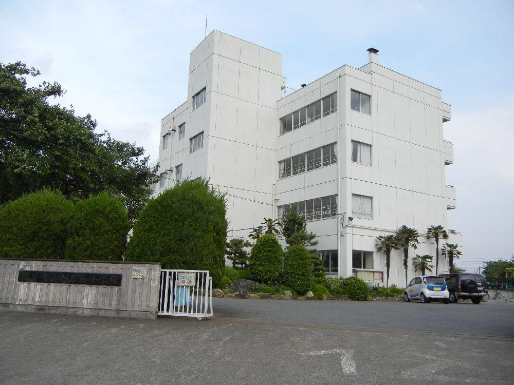 Primary school. Kamishiba Nishi Elementary School About 960m